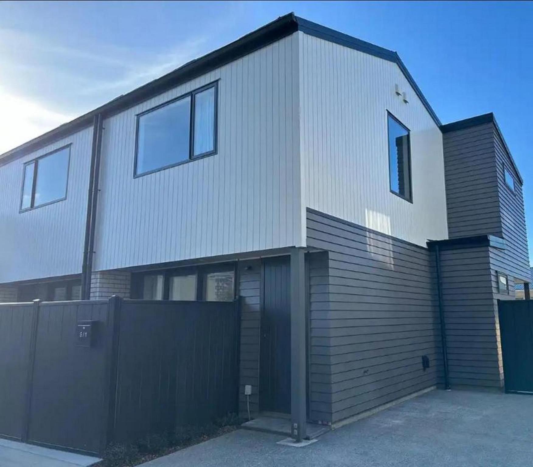 Central Modern 3-Bedroom,3- Bathroom House With Patio And Carpark- Lower Hutt City Centre ภายนอก รูปภาพ