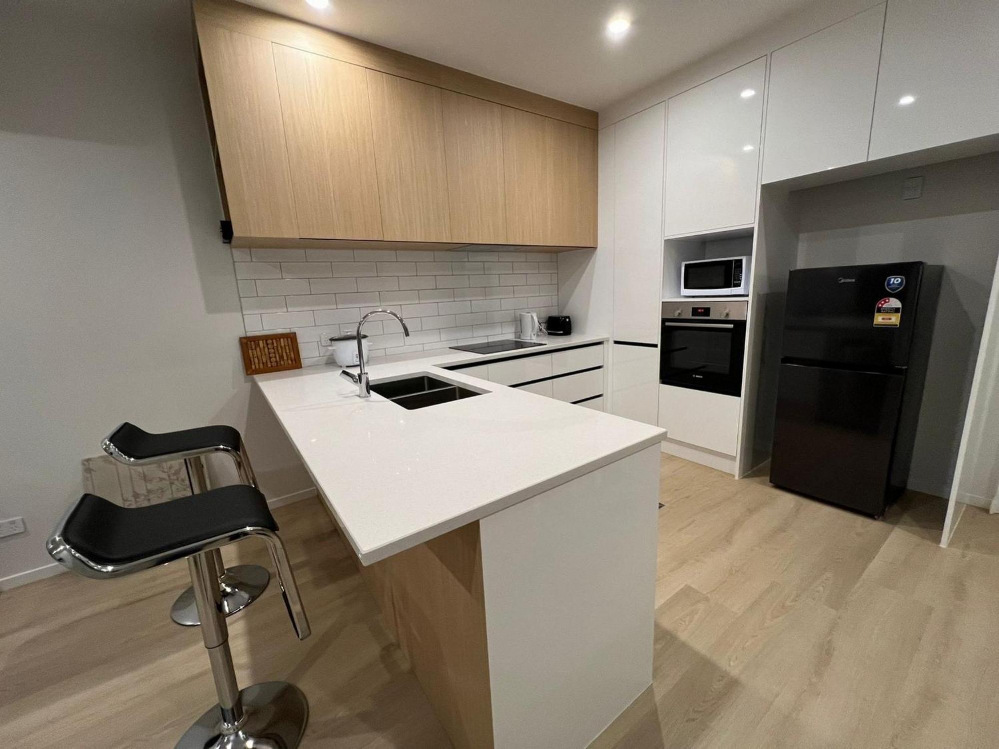 Central Modern 3-Bedroom,3- Bathroom House With Patio And Carpark- Lower Hutt City Centre ภายนอก รูปภาพ