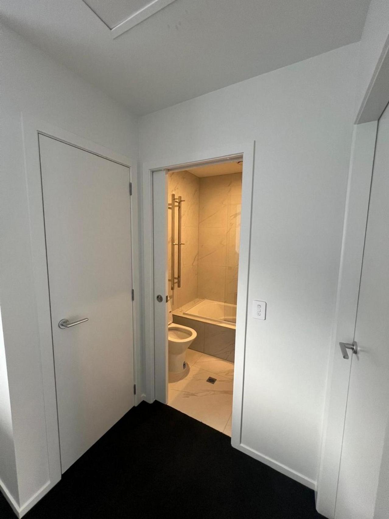 Central Modern 3-Bedroom,3- Bathroom House With Patio And Carpark- Lower Hutt City Centre ภายนอก รูปภาพ