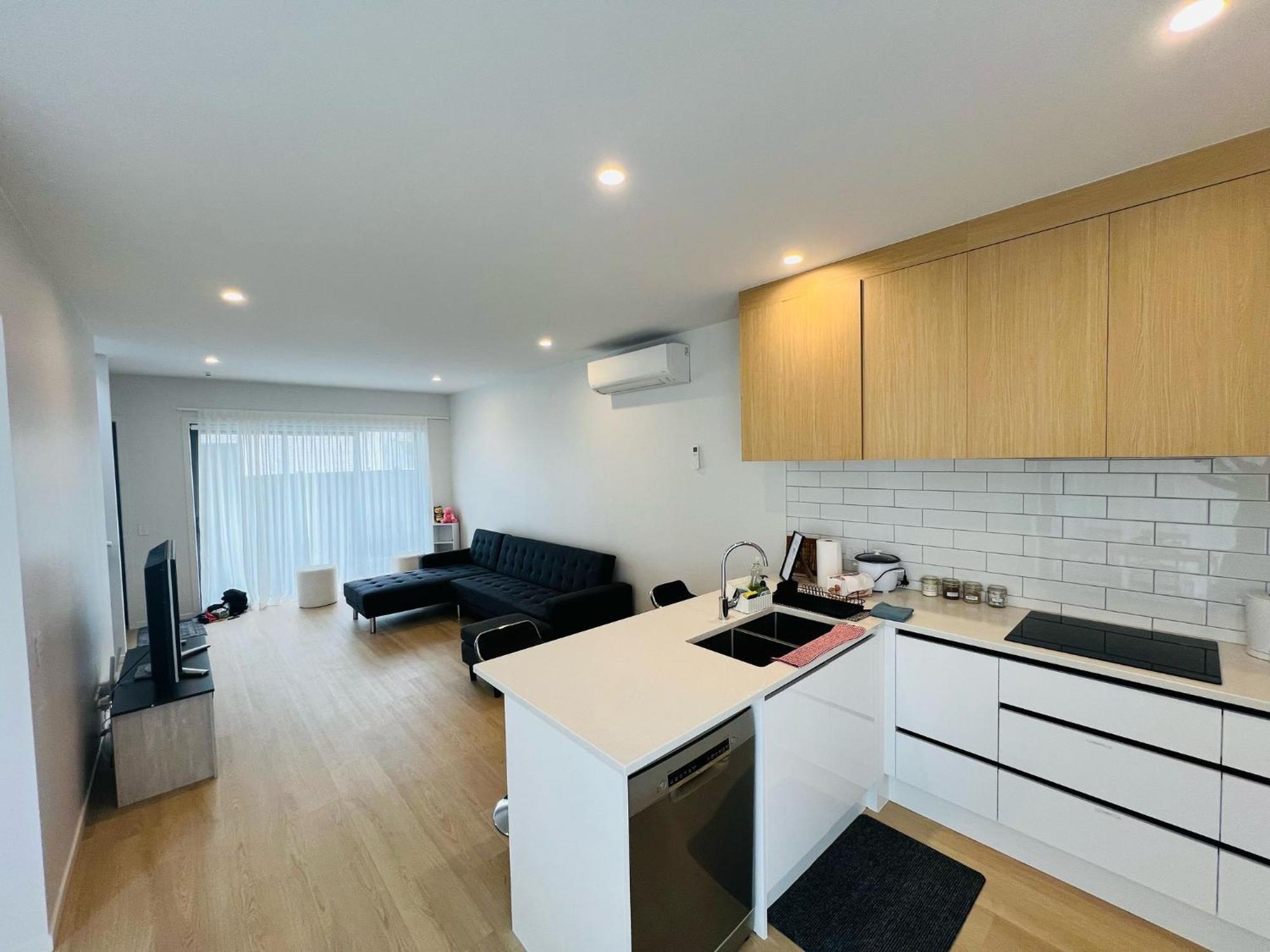 Central Modern 3-Bedroom,3- Bathroom House With Patio And Carpark- Lower Hutt City Centre ภายนอก รูปภาพ