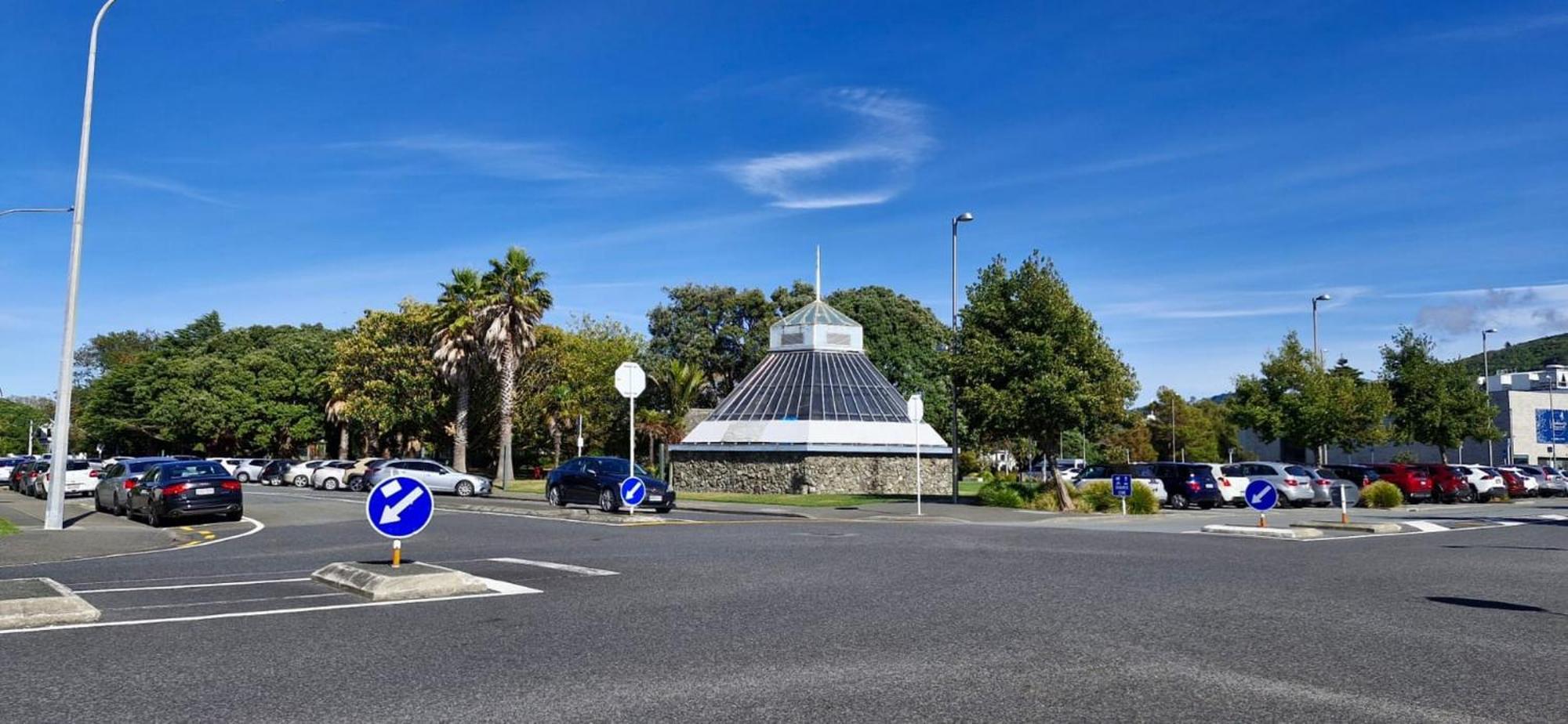Central Modern 3-Bedroom,3- Bathroom House With Patio And Carpark- Lower Hutt City Centre ภายนอก รูปภาพ